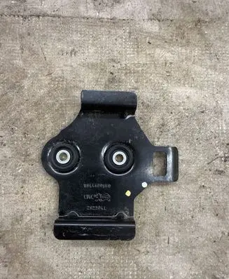 Peugeot 308 Power steering pump mounting bracket 9844600980 7709783