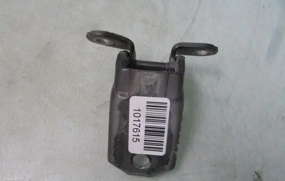 Infiniti M Front door upper hinge M35H