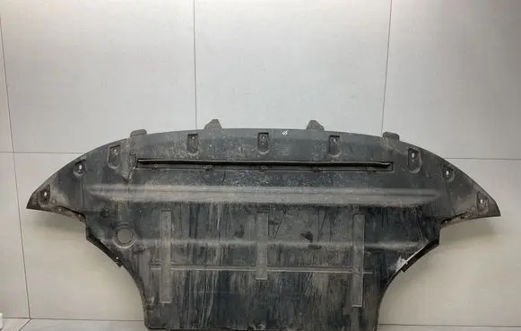 Audi Q5 SQ5 Engine splash shield/under tray 8R0863821B