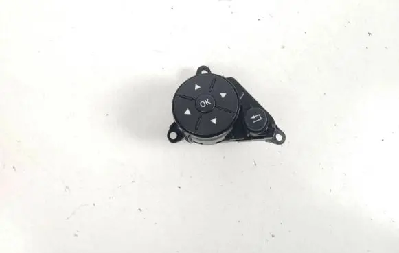 Mercedes-Benz E C207 W207 Steering wheel buttons/switches A2048210151 33492401 305544040162AB
