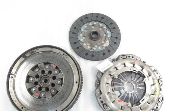 Mercedes-Benz C AMG W204 Dual mass flywheel A0002529605 A0212508301 A2710301705