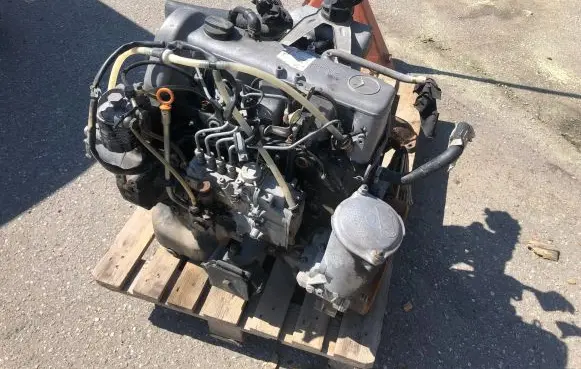 Mercedes-Benz G W460 Engine 61693810006129 616938