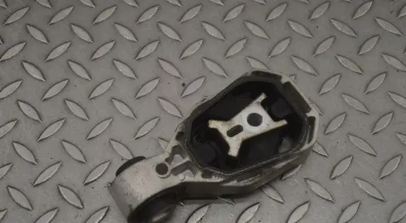 Mercedes-Benz A W177 Engine mount bracket A2472400400