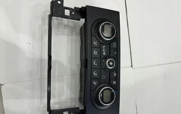 Renault Koleos I Climate control unit 27500jy76c