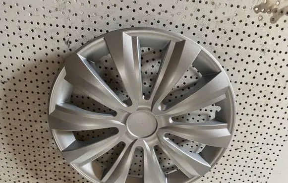 Peugeot 307 R15 wheel hub/cap/trim 