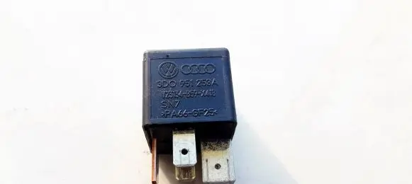 Volkswagen Golf V Other relay 3D0951253A 14.1500.00