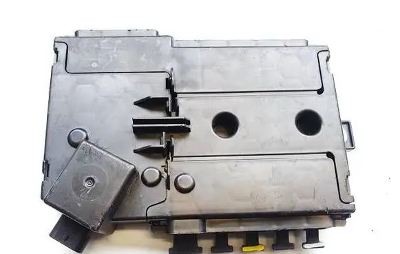 Mercedes-Benz C W205 Fuse box set a2055402850