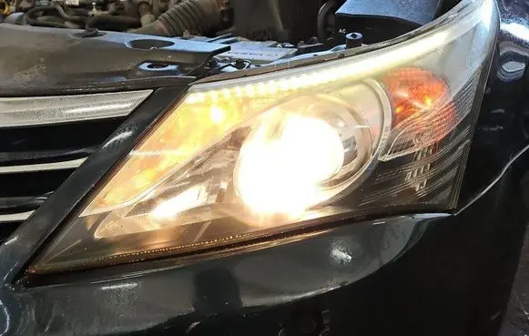 Toyota Avensis T270 Headlight/headlamp IMPRK1481705