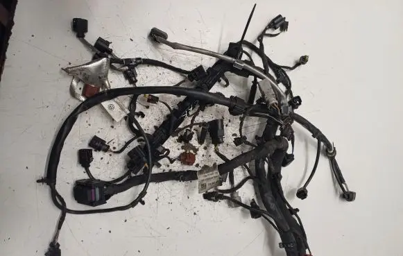Volkswagen Touran II Engine installation wiring loom 04L972627BC