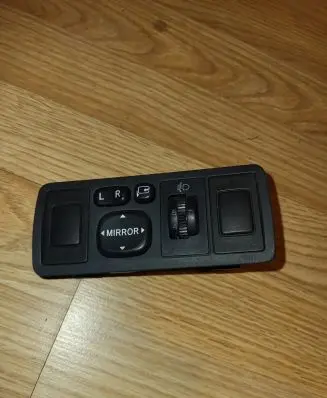 Toyota Avensis T250 Wing mirror switch 183575 777669
