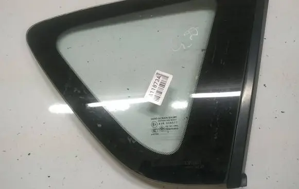 Mazda 3 I Rear side window AS2