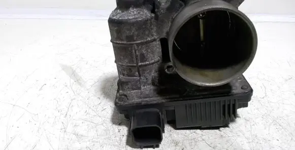 Nissan Primera Throttle valve SERA57601