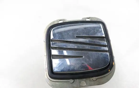 Seat Cordoba (6K) Rear door exterior handle/bracket 6K0827565B