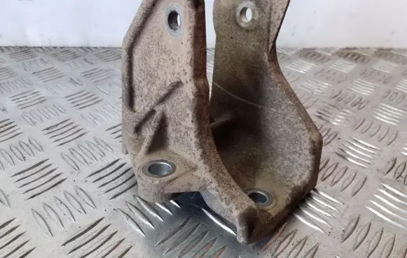 Mitsubishi ASX Gearbox mounting bracket