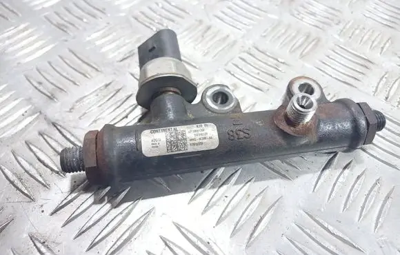 Jaguar XF X250 Fuel main line pipe 4R8Q9C066AE