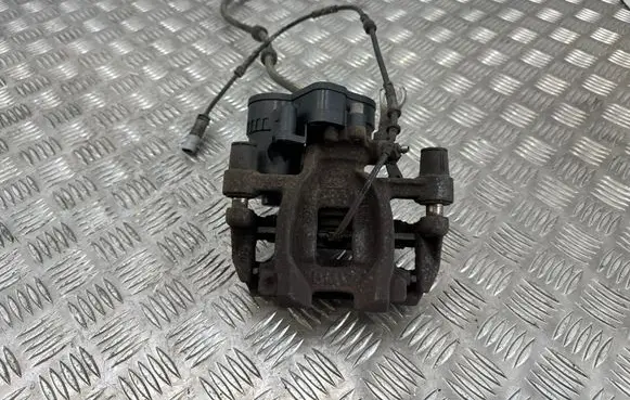 BMW 2 F45 Rear brake caliper 6883036