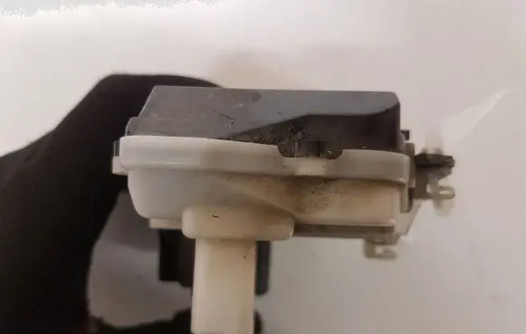 Citroen C5 Front door lock