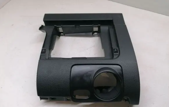 Volkswagen Golf VI Dashboard center trim panel 5K1858365 SK1858367