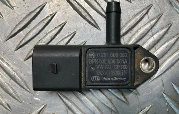 Volkswagen Crafter Exhaust gas pressure sensor 03L906051A 0281006062 130220T052601F