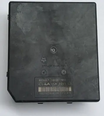 Renault Megane III Fuse module 284B67796R 519340335