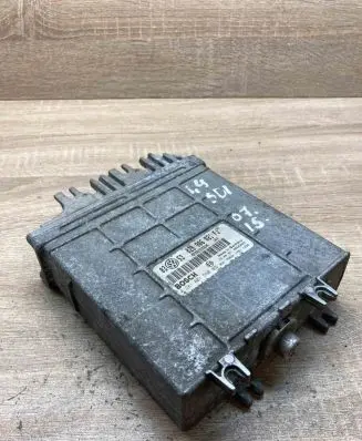 Volkswagen Golf III Engine control unit/module ECU 028906021FJ 0281001560 0353