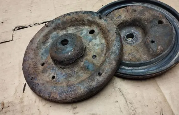 Chrysler Sebring (ST-22 - JR) Coil spring mount 
