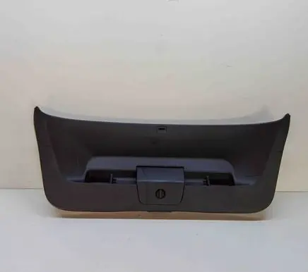 Volkswagen Golf VII Tailgate trim 5G6867605E 5G6867658