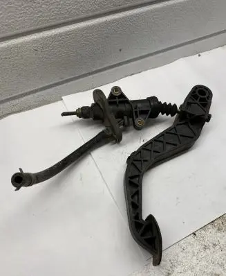 Volkswagen Sharan Clutch slave cylinder 7M0721401C