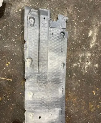 Volkswagen Touran I Side bottom protection 1K0825211E