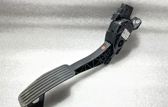 Volvo XC90 Accelerator throttle pedal 30715177 30092009 6PV00954805