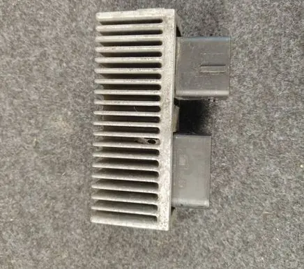 Opel Vivaro Glow plug pre-heat relay 271206395R
