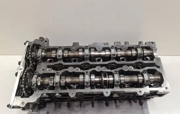 Mercedes-Benz C W204 Engine head 091320083 A6510150201TF 1393M097C