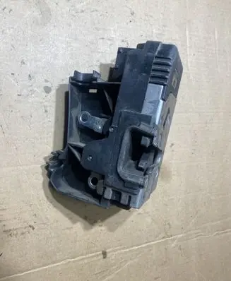 Renault Trafic II (X83) Loading door lock 8200282303
