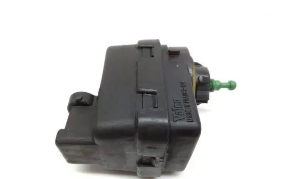 Renault Laguna II Headlight level adjustment motor R7700840141