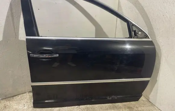 Volkswagen Phaeton Front door