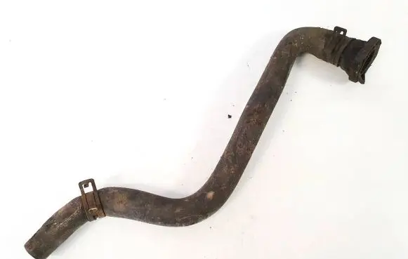 Volkswagen Golf III Engine coolant pipe/hose 026121145e