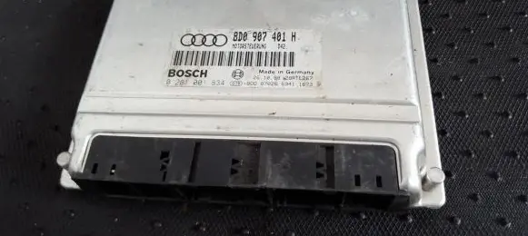 Audi A4 S4 B5 8D Engine control unit/module 8d0907401h 0281001834