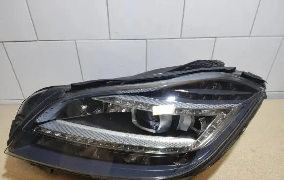 Mercedes-Benz CLS C218 X218 Headlight/headlamp A2188202359 30125963118 A218820