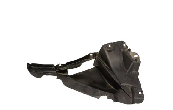 Front wheel arch liner splash guards