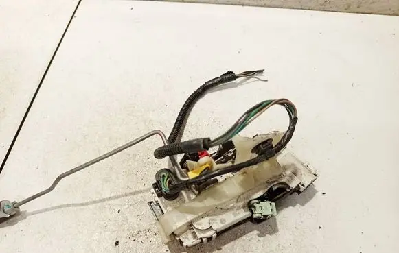 Dodge Caliber Front door lock