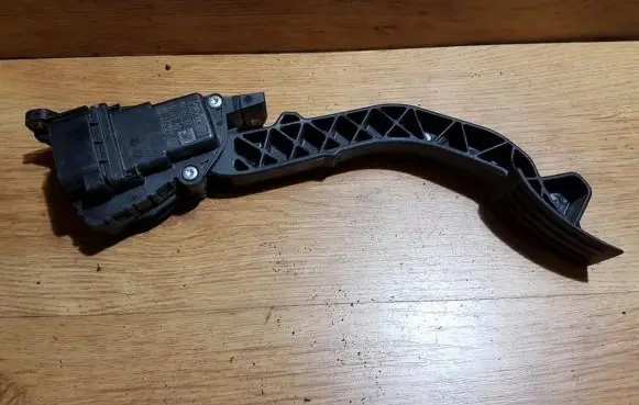 Ford Kuga I Accelerator throttle pedal 3m519f836bh