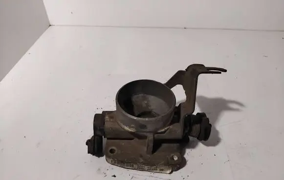Ford Fiesta Throttle valve 2S6U9E926BB 046118102B