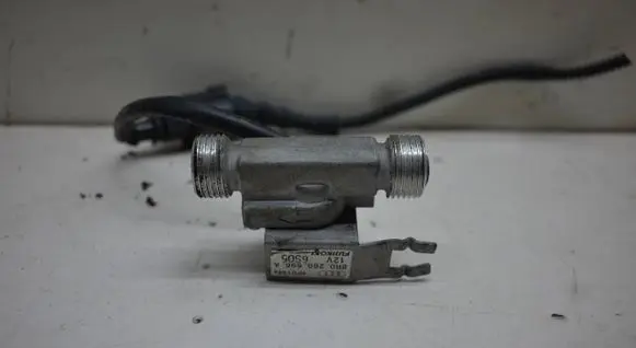 Audi A3 S3 8V Air conditioning (A/C) expansion valve 8R0260696A
