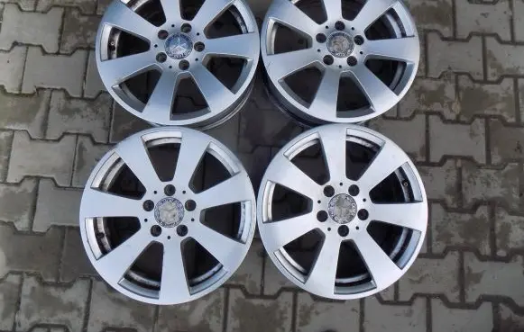 Mercedes-Benz C W204 R16 alloy rim A2044011002