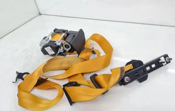 Polestar 2 Front seatbelt 32131222 32341210