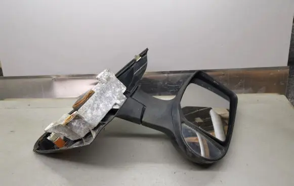 Manual wing mirror