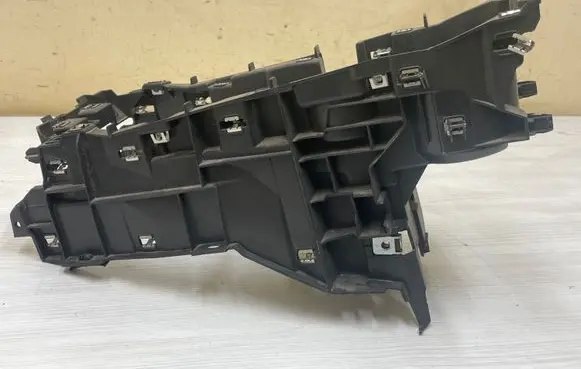 Peugeot 2008 II Other center console (tunnel) element 9823463880