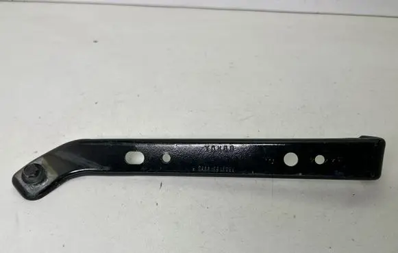 Ford Mustang VI Fender mounting bracket FR3B16C198BC