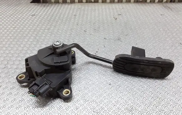 Nissan Note (E11) Accelerator throttle pedal 18002AX700