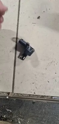 BMW 5 G30 G31 Air pressure sensor 8637900